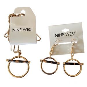Nine West Matching Necklace and Earrings Gold Tone with Animal Print -…